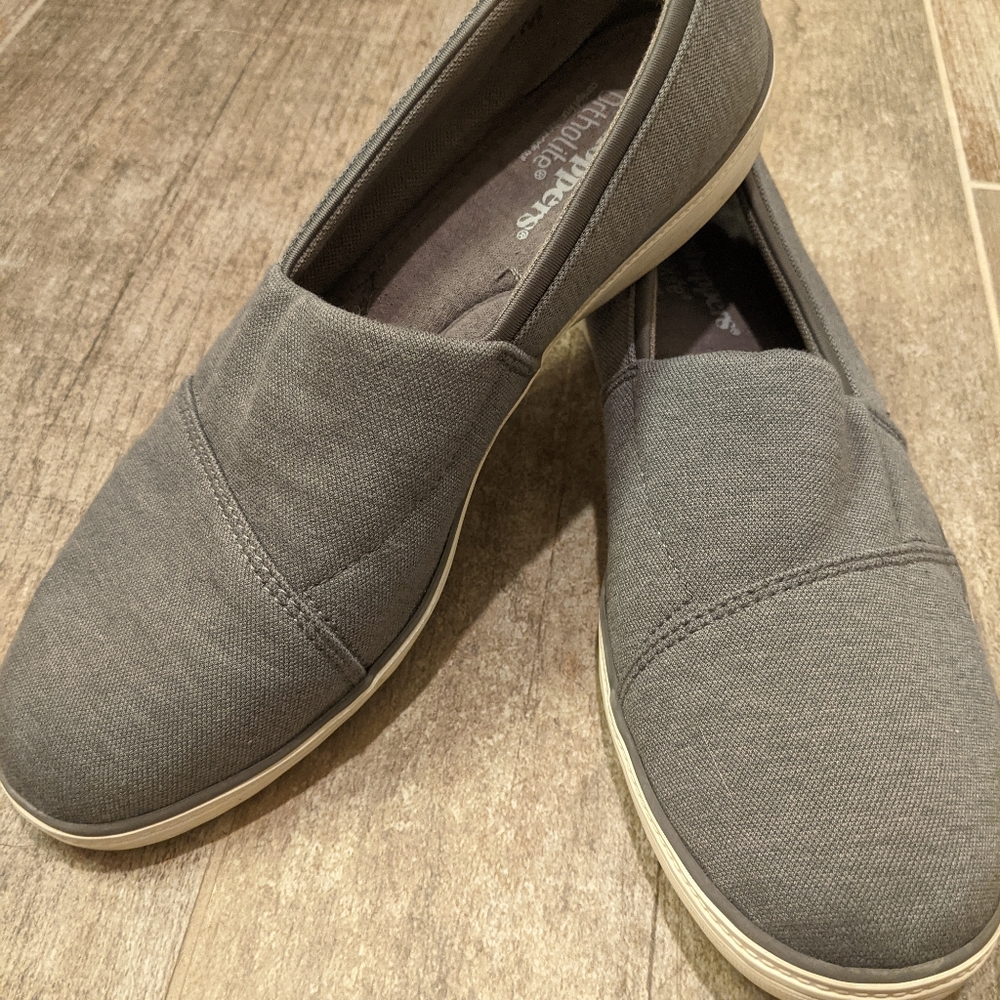 Grasshopper Slip-On Sneakers